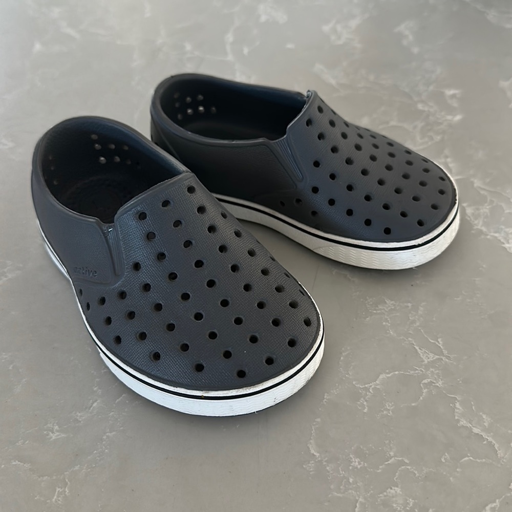 Native shoes miles slip on toddler